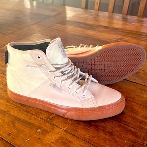 DC Cream high top. 9-9.5